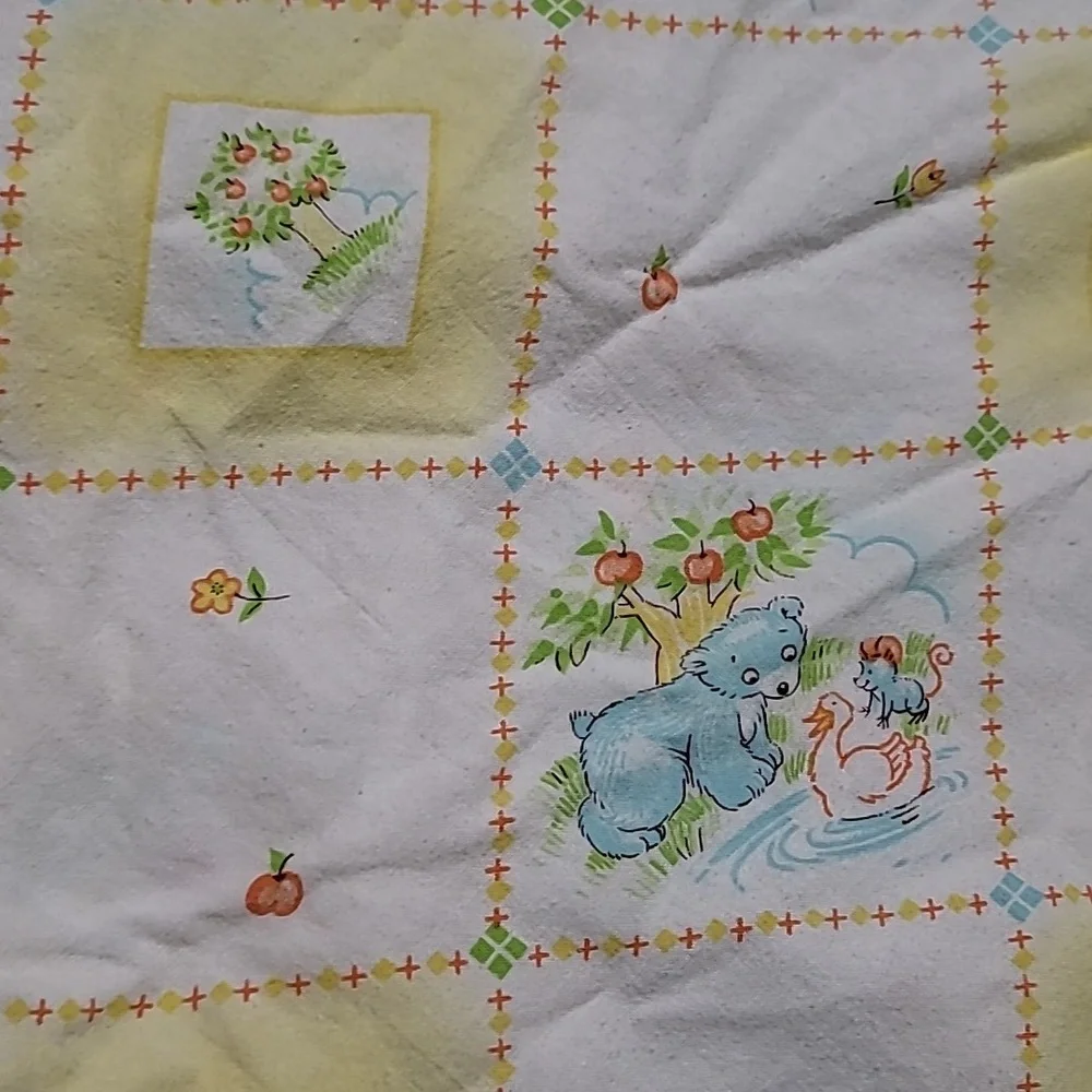 Vintage Dundee Seasons Crib‎ Sheet - Preloved